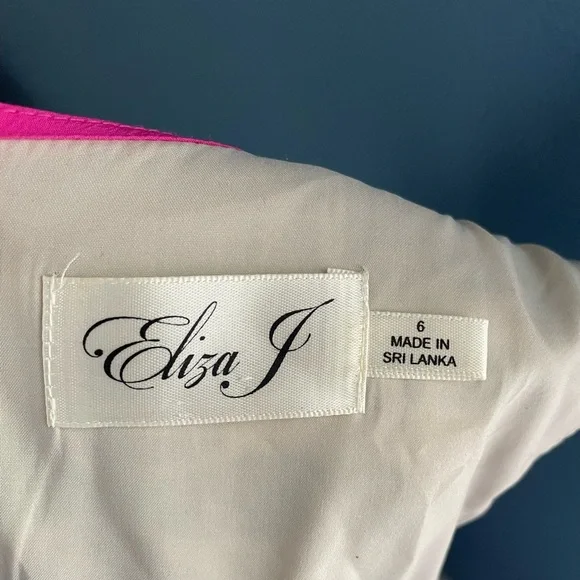 Eliza J Sleeveless Knee Length Striped Dress. Summer Colors. Size 6. 97% cotton - Picture 8 of 11